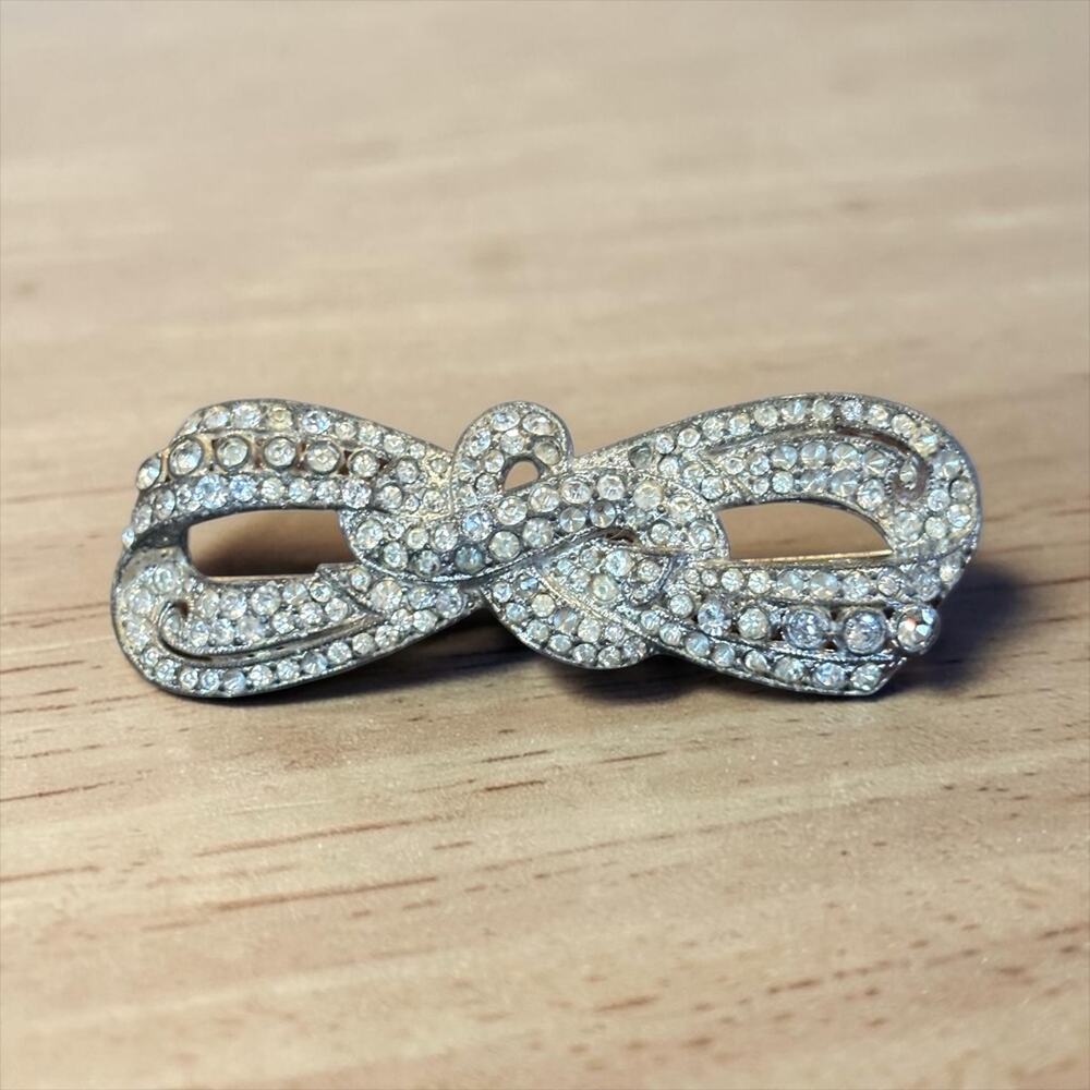 Art Deco Rhinestone Bow Brooch Pot Metal C Clasp 1930s Sparkle Pin